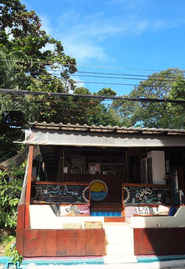 Sundaze Samet - Bar & Hostel Koh Samet Exterior photo