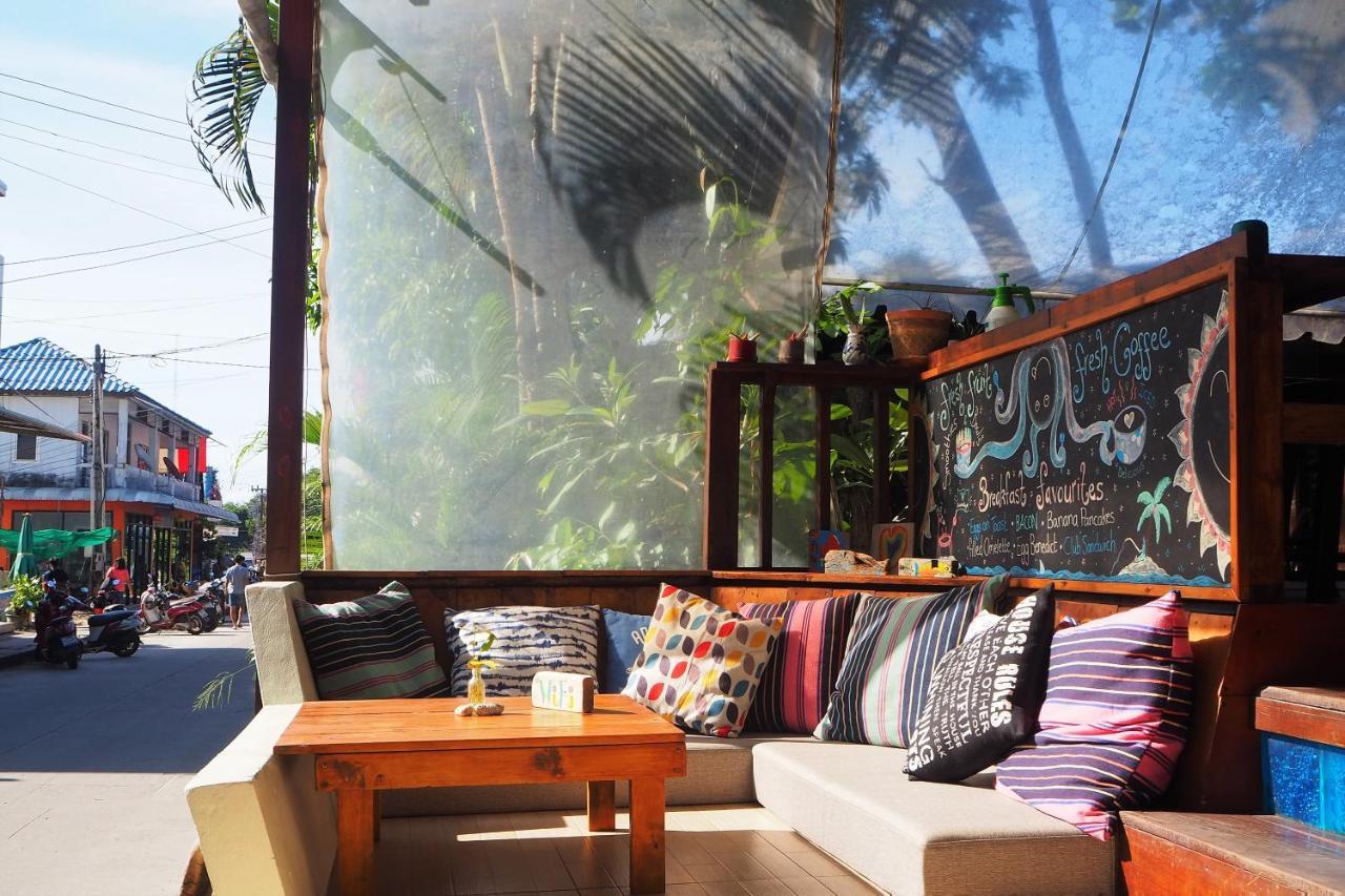 Sundaze Samet - Bar & Hostel Koh Samet Exterior photo